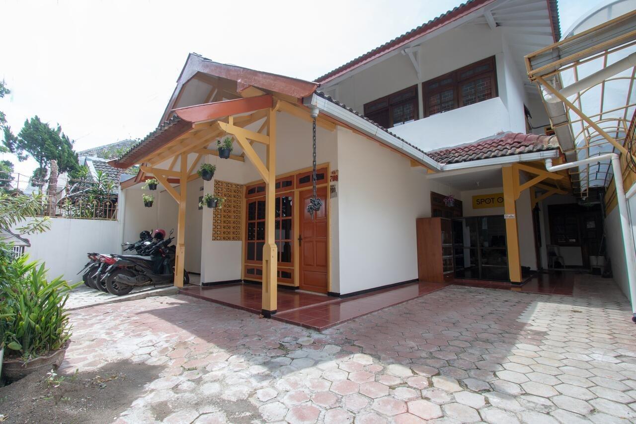 Spot On 3218 Bee Palm Family Syariah Hotell Malang Eksteriør bilde