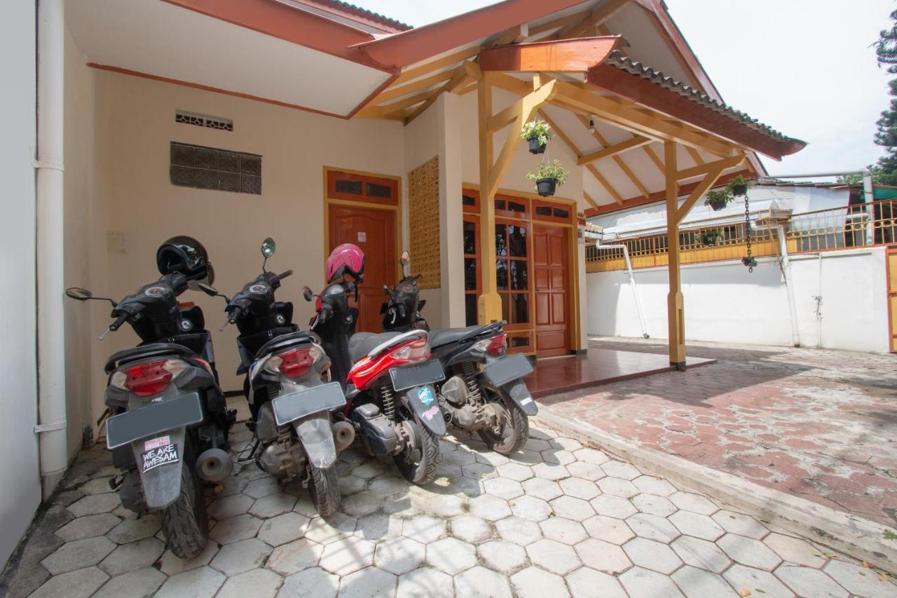 Spot On 3218 Bee Palm Family Syariah Hotell Malang Eksteriør bilde